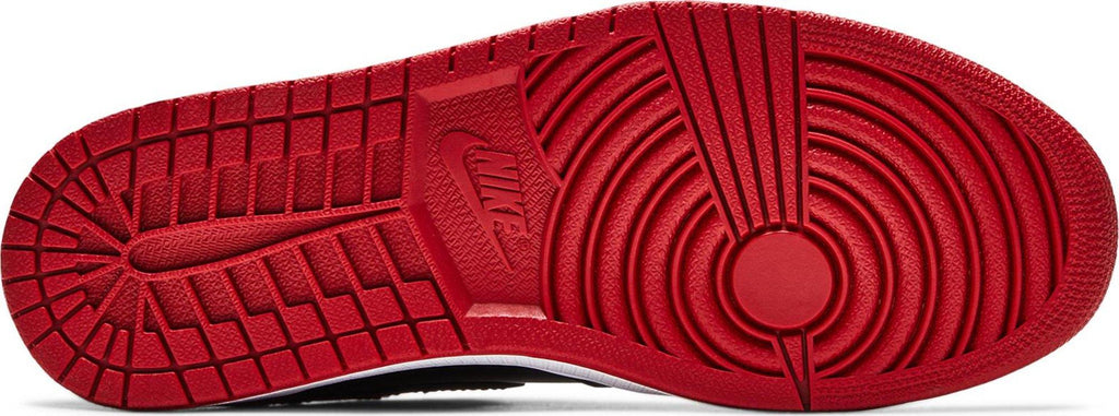 Soles of Nike Air Jordan 1 High "Patent Bred" au.sell store