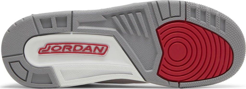 Soles of Nike Air Jordan 3 "Cardinal Red" (GS)