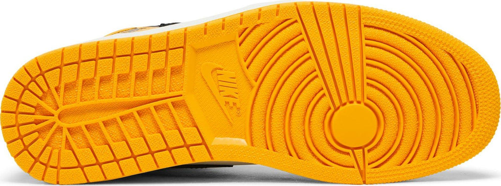 Soles of Nike Air Jordan 1 High "Yellow Toe" au.sell store