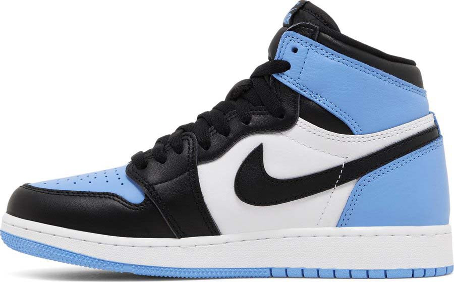 Side View of the Nike Air Jordan 1 High OG "UNC Toe" (GS) - au.sell store