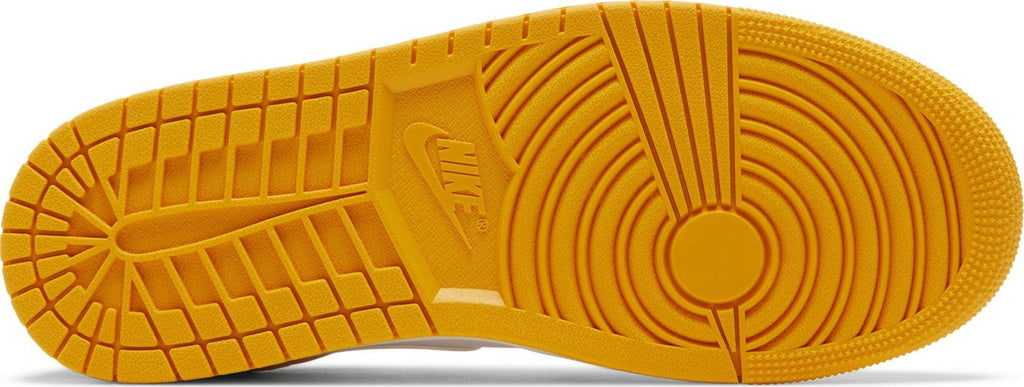 Soles of Nike Air Jordan 1 Low "Taxi" au.sell store